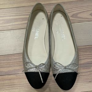 Chanel flat shoes